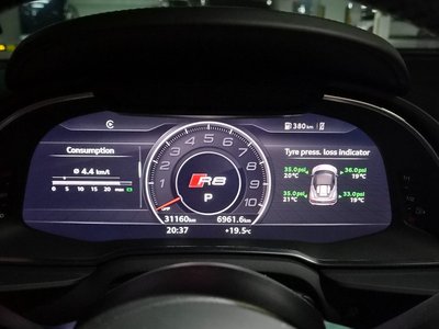 AUDI R8 - 10