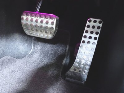 MERCEDES-BENZ E-CLASS AMG - 9