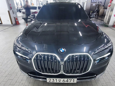 BMW 7 SERIES
