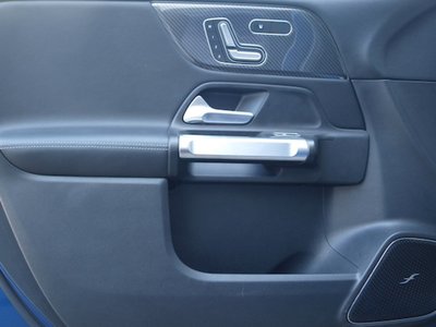 MERCEDES-BENZ GLB - 7