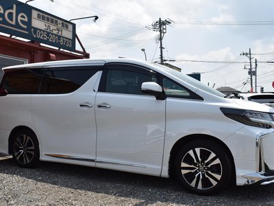 2023 Toyota ALPHARD — фото 9