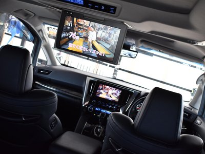 2023 Toyota ALPHARD — фото 3