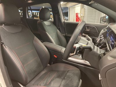 MERCEDES-BENZ EQA - 7