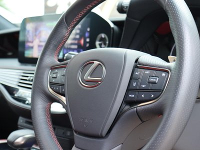 صورة مصغرة 16 لـ 2021 Lexus LS
