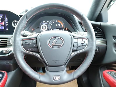 صورة 9 لـ 2021 Lexus LS