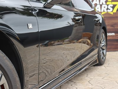 صورة 2 لـ 2021 Lexus LS