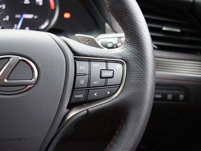 صورة 10 لـ 2021 Lexus LS