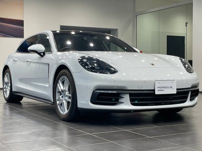 PORSCHE PANAMERA - 4