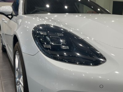 PORSCHE PANAMERA - 8