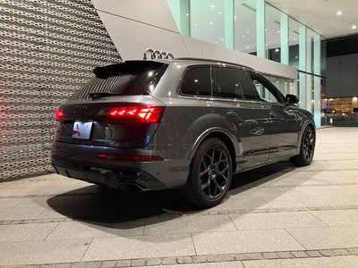 AUDI Q7 - 8