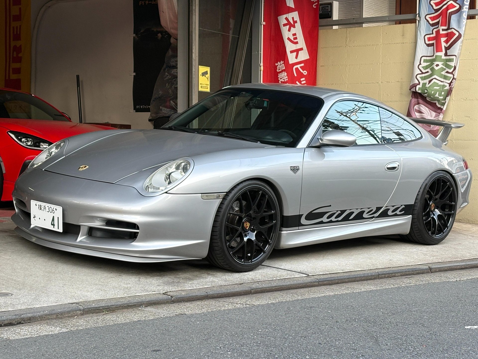 PORSCHE 911 - View 1