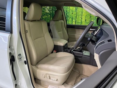 TOYOTA LAND CRUISER PRADO - 8