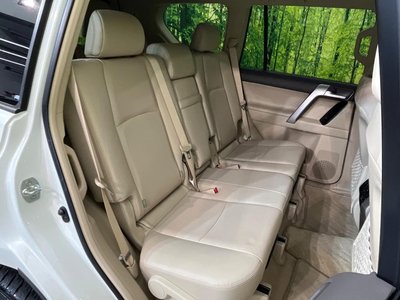 TOYOTA LAND CRUISER PRADO - 9