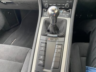 PORSCHE 718 CAYMAN - 2