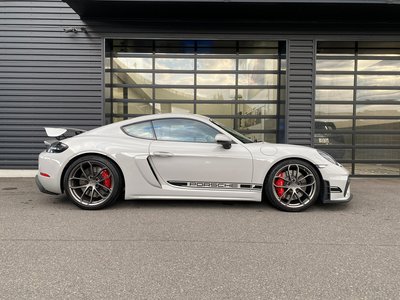 PORSCHE 718 CAYMAN - 7