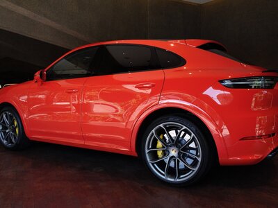 PORSCHE CAYENNE COUPE - 7