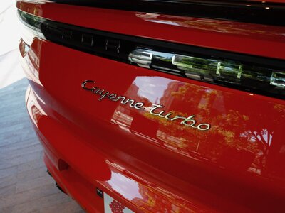 PORSCHE CAYENNE COUPE - 9