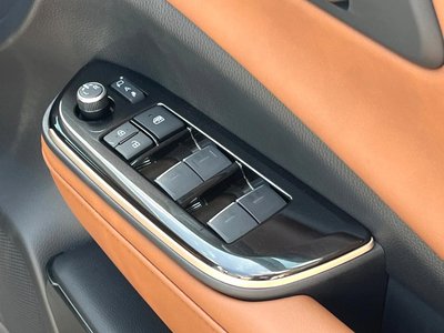 صورة 34 لـ 2026 Toyota CROWN ESTATE
