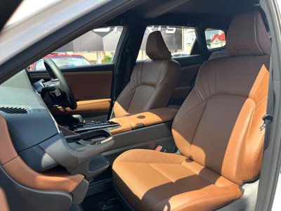 صورة 37 لـ 2026 Toyota CROWN ESTATE
