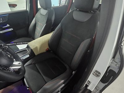 2025 Mercedes-BENZ GLB — миниатюра 13