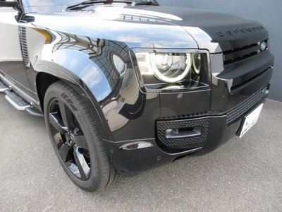 LAND ROVER DEFENDER - 4