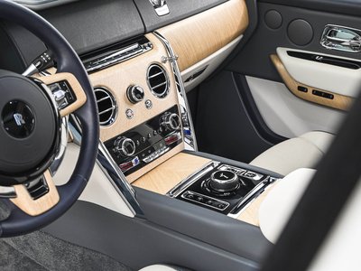 صورة 25 لـ 2019 ROLLS-ROYCE CULLINAN