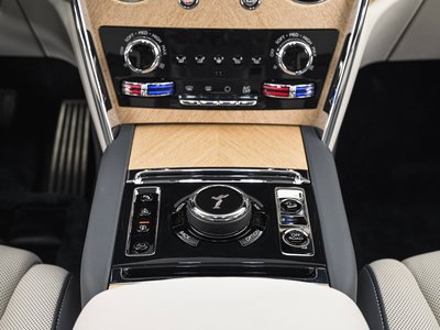صورة 20 لـ 2019 ROLLS-ROYCE CULLINAN