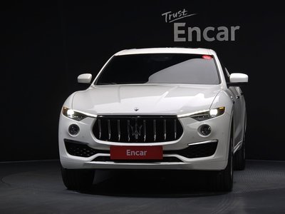 صورة 2 لـ 2022 Maserati LEVANTE