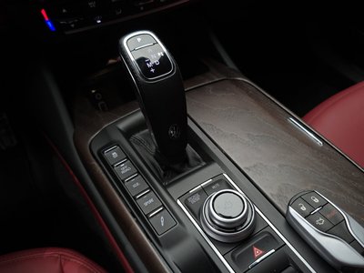 صورة 9 لـ 2022 Maserati LEVANTE