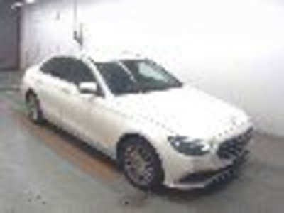 MERCEDES-BENZ E-CLASS - 1
