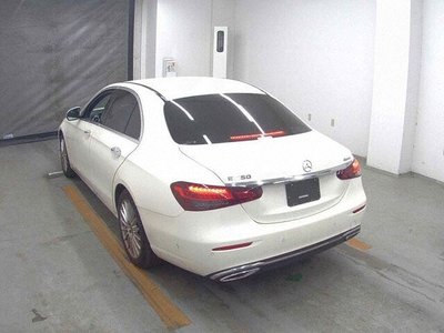 MERCEDES-BENZ E-CLASS - 2