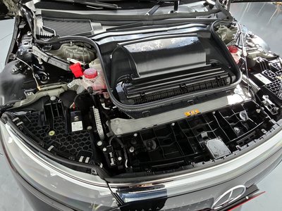 MERCEDES-BENZ EQS - 7