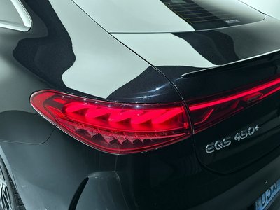MERCEDES-BENZ EQS - 10