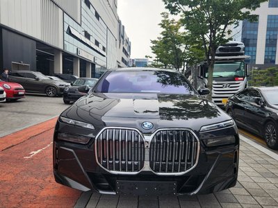 BMW 7 SERIES - 2