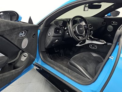 ASTON MARTIN VANTAGE - 10