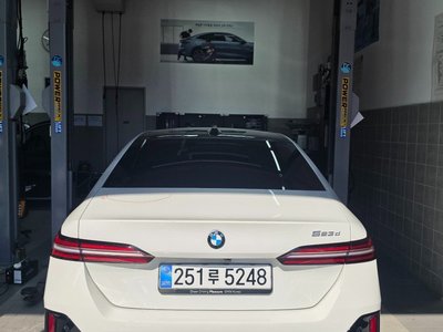 صورة 10 لـ 2025 BMW 5 SERIES