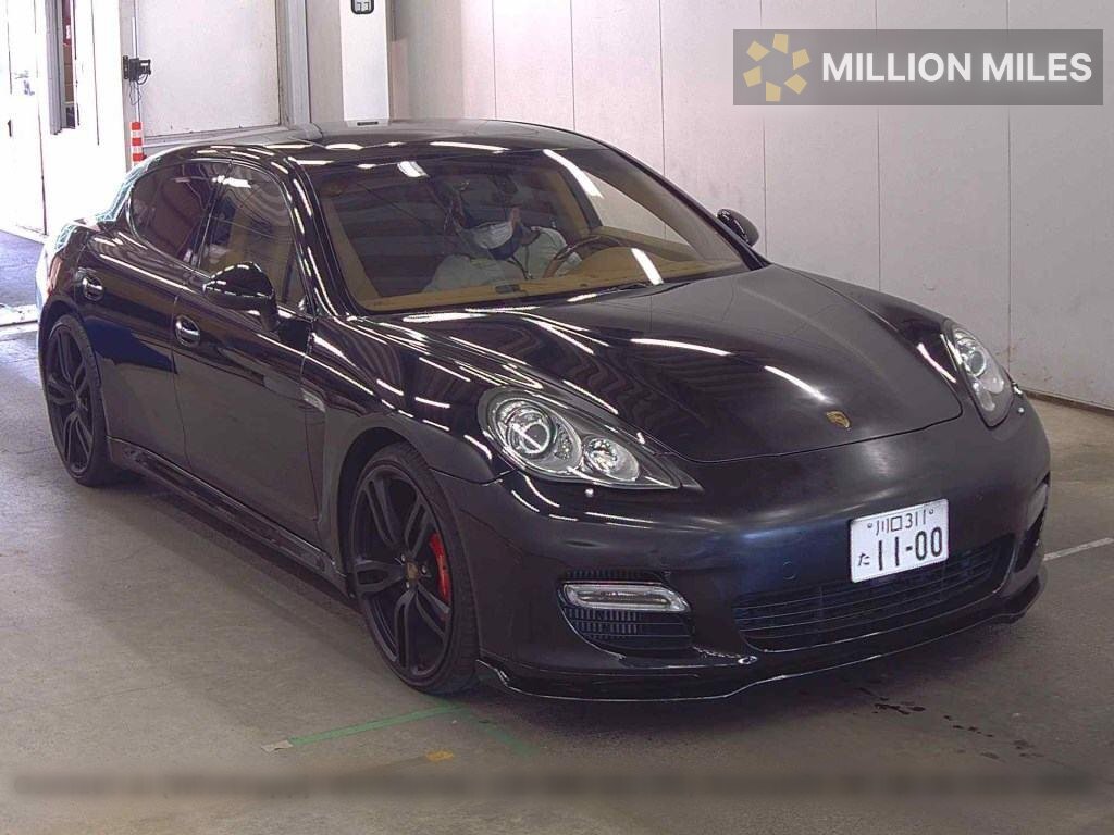 PORSCHE PANAMERA - View 1