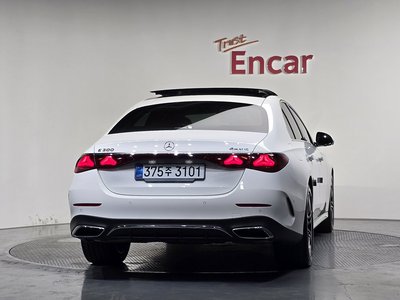 صورة 3 لـ 2025 Mercedes-BENZ E-CLASS
