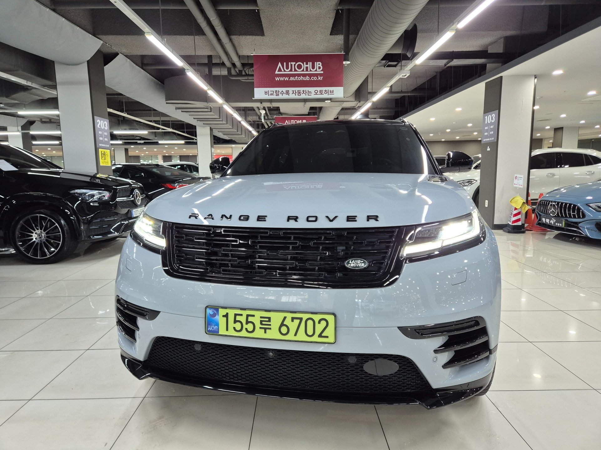 LAND ROVER RANGE ROVER VELAR - View 1