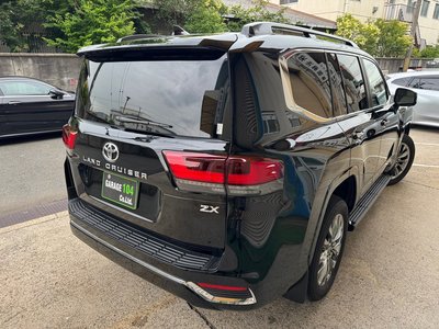 صورة 7 لـ 2024 Toyota LAND CRUISER 300