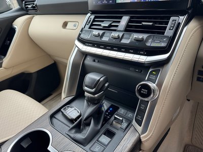 2024 Toyota LAND CRUISER 300 缩略图 17