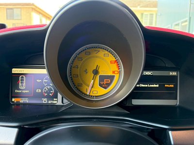 2010 Ferrari 458 ITALIA thumbnail 31