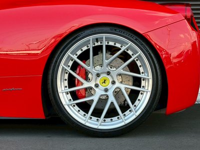 2010 Ferrari 458 ITALIA thumbnail 25