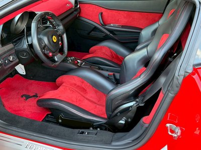 2010 Ferrari 458 ITALIA thumbnail 40