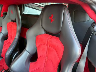 2010 Ferrari 458 ITALIA thumbnail 42