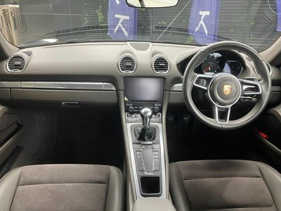 صورة 4 لـ 2018 Porsche 718