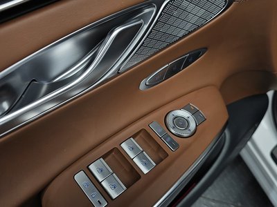 صورة مصغرة 29 لـ 2022 Genesis GV70