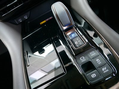 2025 Toyota ALPHARD — миниатюра 27