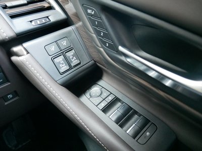 2025 Toyota ALPHARD — миниатюра 39