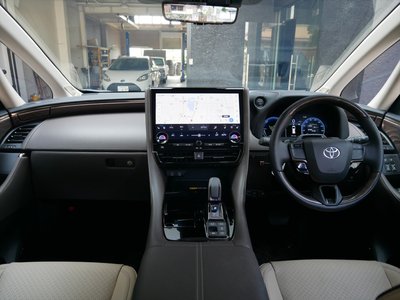 2025 Toyota ALPHARD — миниатюра 23